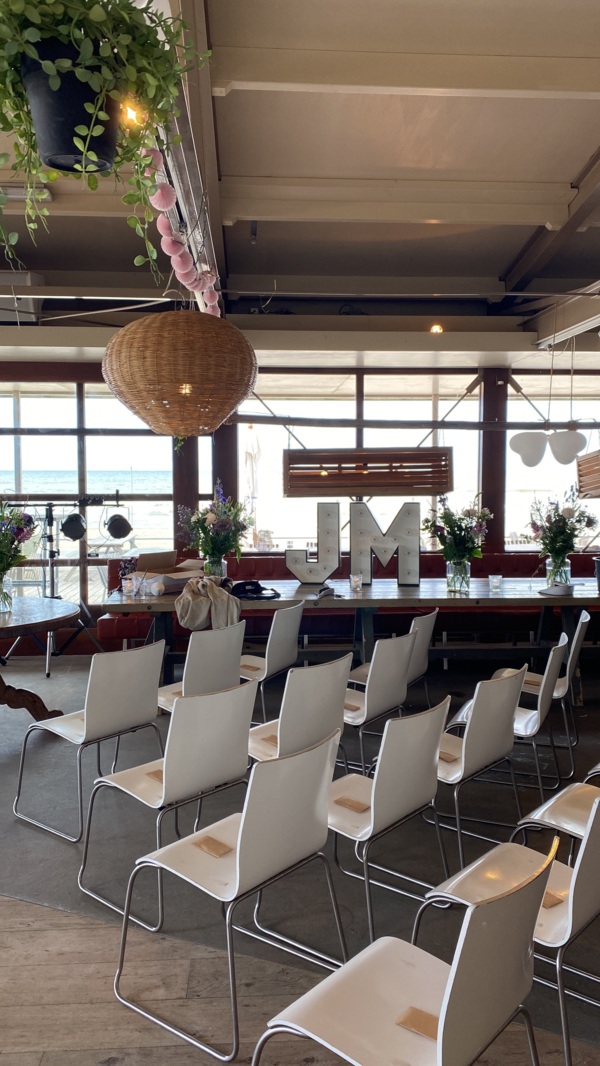Bruidszaal_met_uitzicht_op_zee_en_plek_voor_max_150_personen.jpeg